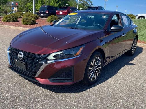 2025 Nissan Altima SV