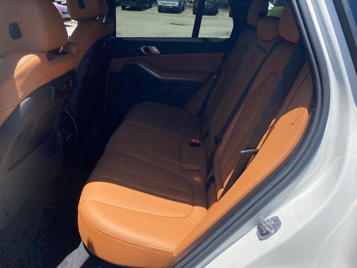 Alpine White 2022 BMW X5 xDrive40i