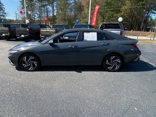 2025 Hyundai ELANTRA SEL Convenience