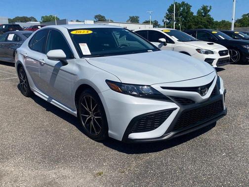 Ice Edge 2024 Toyota Camry SE