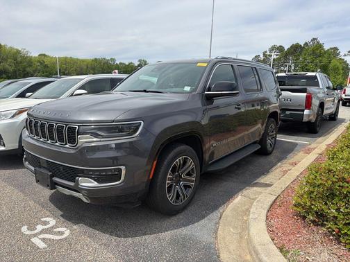 Metallic 2024 Jeep Wagoneer Series II