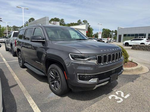 Metallic 2024 Jeep Wagoneer Series II