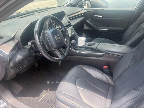 Midnight Black Metallic 2019 Toyota Avalon XLE