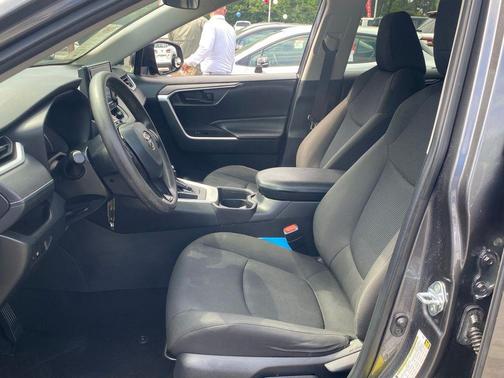 Magnetic Gray Metallic 2021 Toyota RAV4 LE