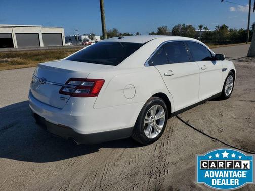 2015 Ford Taurus SEL