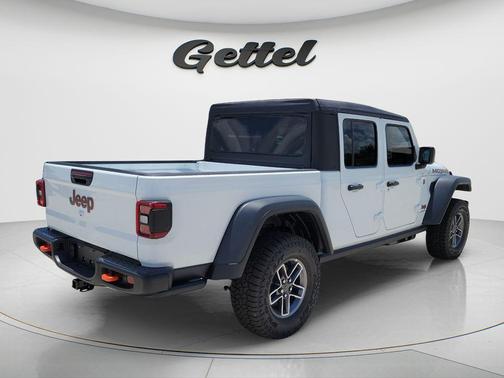 Bright White Clearcoat 2026 Jeep Gladiator Mojave 4x4