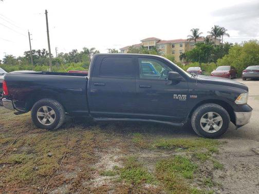 2019 RAM 1500 SLT