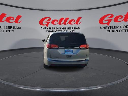 2020 Chrysler Pacifica Touring