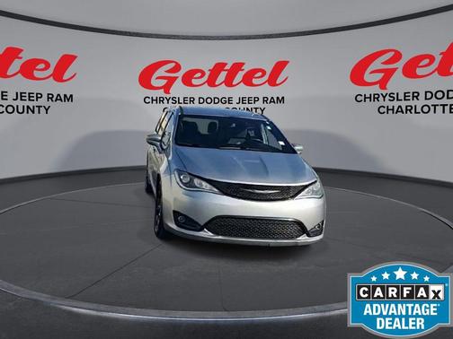 2020 Chrysler Pacifica Touring