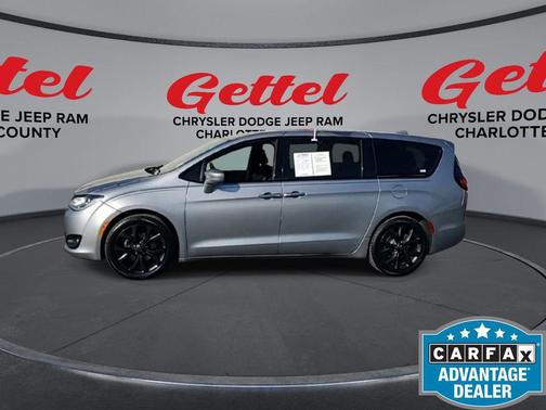 2020 Chrysler Pacifica Touring