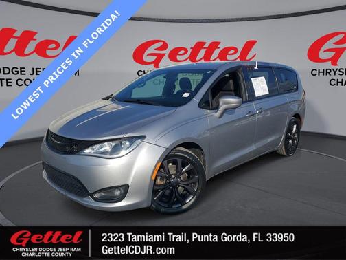 2020 Chrysler Pacifica Touring