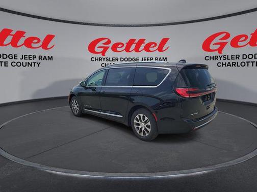 2025 Chrysler Pacifica L