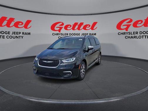 2025 Chrysler Pacifica L