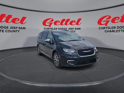2025 Chrysler Pacifica L