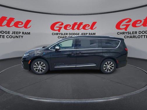 2025 Chrysler Pacifica L