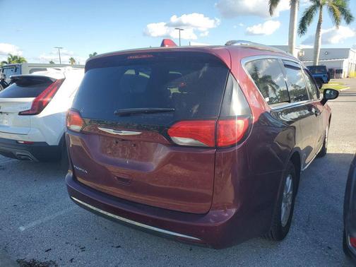 2020 Chrysler Pacifica Touring L