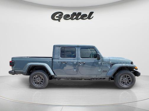 Anvil Clearcoat 2026 Jeep Gladiator Sport S