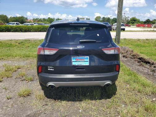 AGATE BLACK METALLIC 2022 Ford Escape SEL