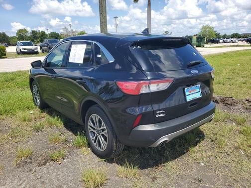 AGATE BLACK METALLIC 2022 Ford Escape SEL