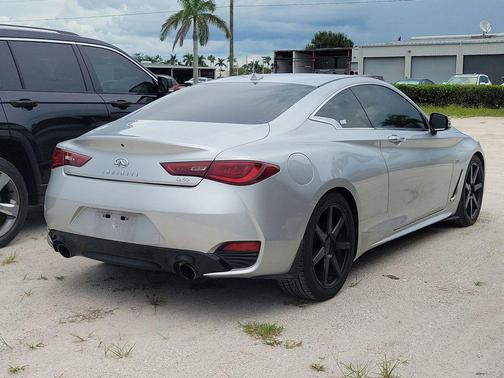 2019 INFINITI Q60 3.0T LUXE