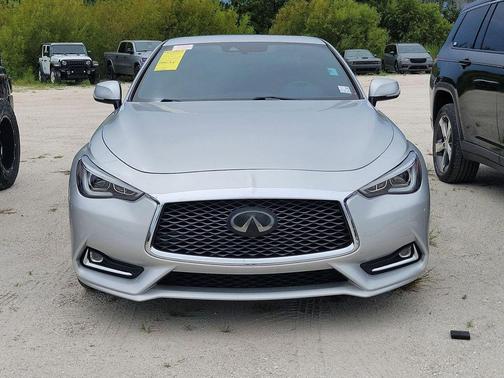 2019 INFINITI Q60 3.0T LUXE