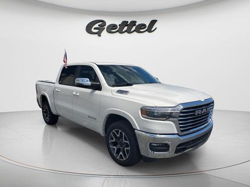 Bright White Clearcoat 2025 RAM 1500 Laramie