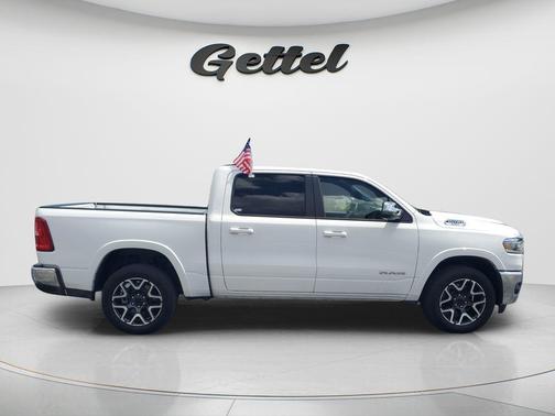 Bright White Clearcoat 2025 RAM 1500 Laramie