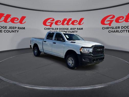 2022 RAM 2500 Tradesman Crew Cab 4x4 6'4' Box