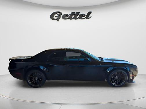 Pitch Black Clearcoat 2023 Dodge Challenger SRT Hellcat