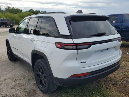 2024 Jeep Grand Cherokee Altitude