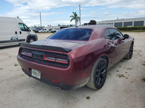 2022 Dodge Challenger SXT