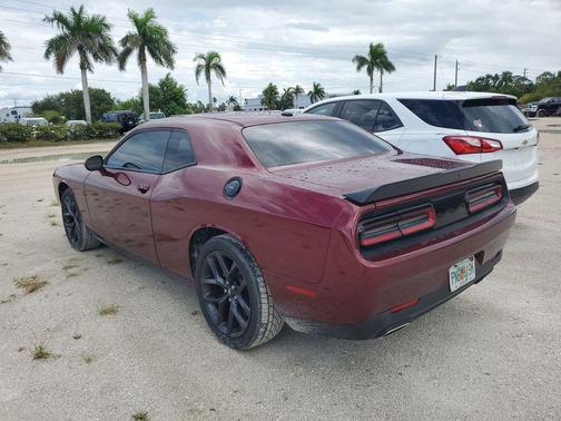 2022 Dodge Challenger SXT