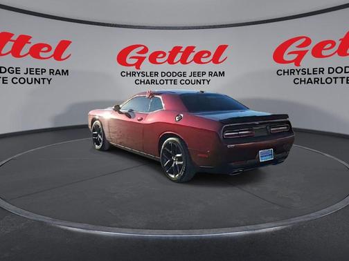 2022 Dodge Challenger SXT