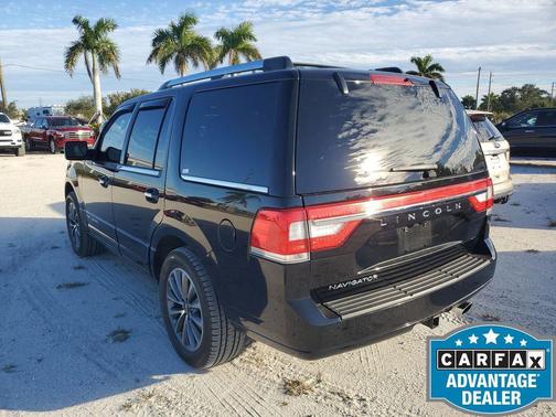2017 Lincoln Navigator Select