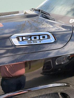 Diamond Black Crystal Pearlcoat 2025 RAM 1500 Big Horn/Lone Star