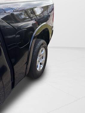 Diamond Black Crystal Pearlcoat 2025 RAM 1500 Big Horn/Lone Star