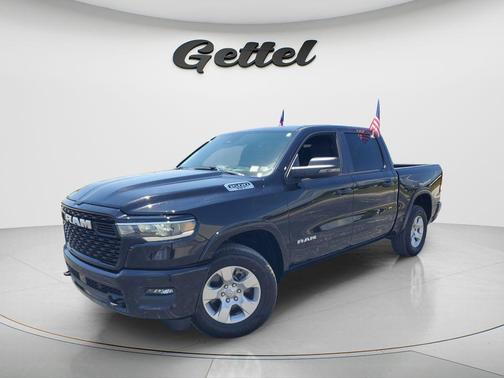 Diamond Black Crystal Pearlcoat 2025 RAM 1500 Big Horn/Lone Star