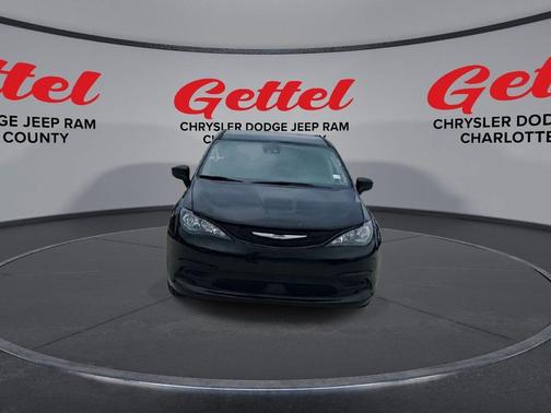 2024 Chrysler Voyager LX