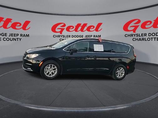 2024 Chrysler Voyager LX