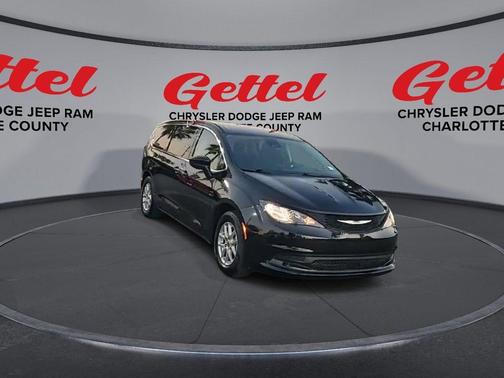 2024 Chrysler Voyager LX