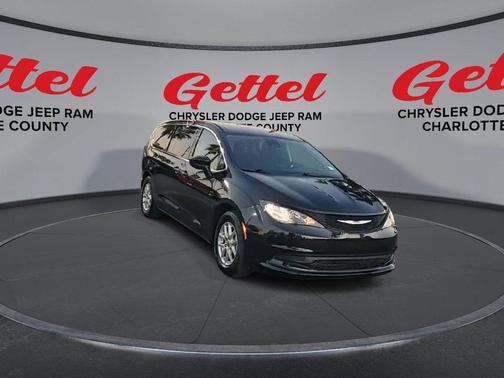 2024 Chrysler Voyager LX