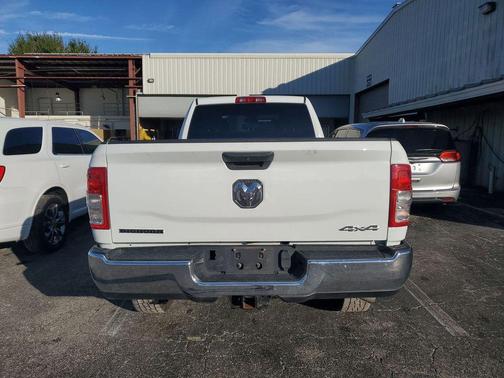 2024 RAM 2500 Big Horn Crew Cab 4x4 8' Box