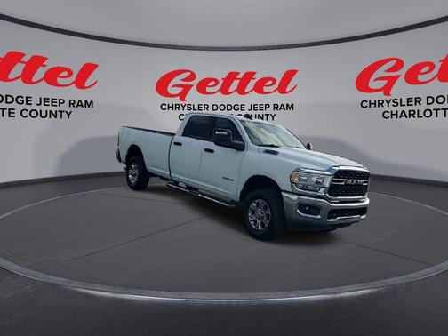 2024 RAM 2500 Big Horn Crew Cab 4x4 8' Box