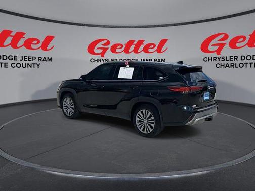 2022 Toyota Highlander Platinum