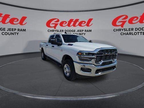 2025 RAM 3500 Tradesman Crew Cab 4x4 6'4' Box