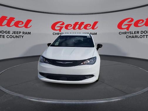 2026 Chrysler Voyager LX