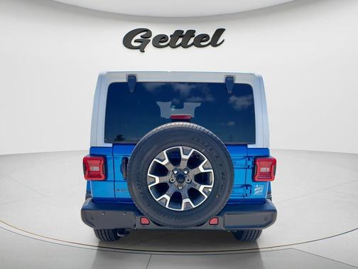 hydro blue pearlcoat 2026 Jeep Wrangler 4-Door Sahara 4x4