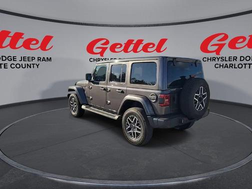 2025 Jeep Wrangler 4-Door Sahara 4x4