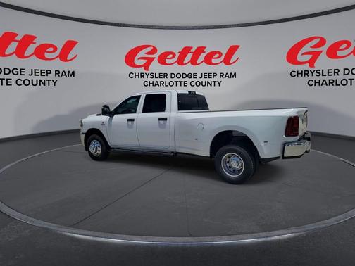2025 RAM 3500 Tradesman Crew Cab 4x2 8' Box