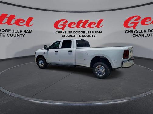 2025 RAM 3500 Tradesman Crew Cab 4x2 8' Box